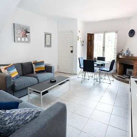 Nueva 71 Menyber Holiday home